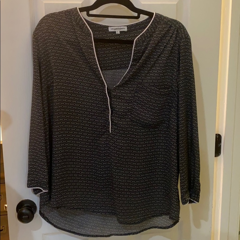 Large black and white top